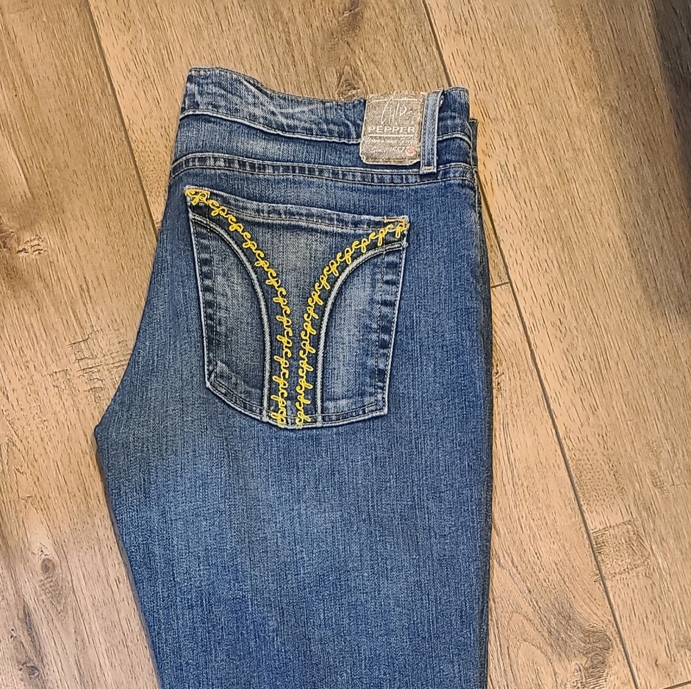 Chip & Pepper Size 30 Low Rise Bootcut Logo Jeans
